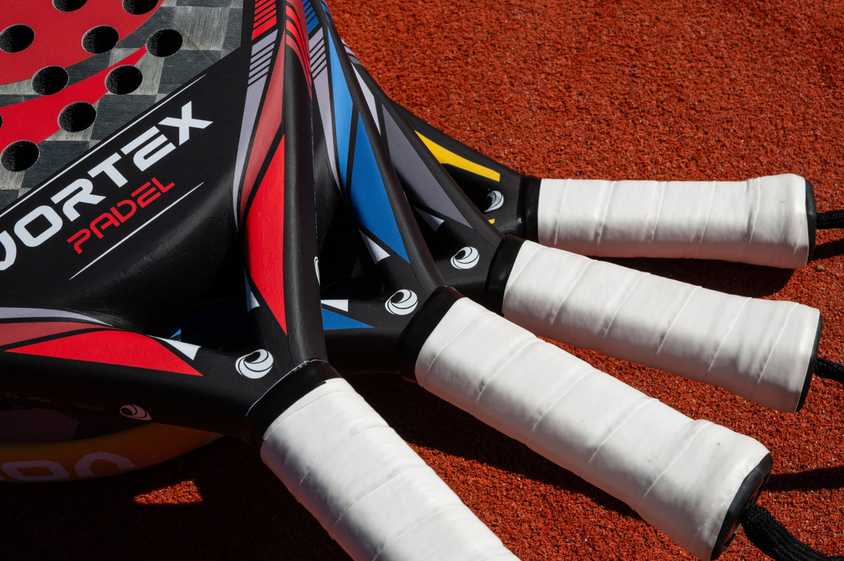 Padel ou Tennis : lequel choisir quand on débute ? Image